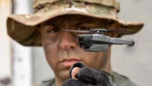 Minidrony mogą latać dłużej dzięki AI. Na zdjęciu dron FLIR Systems