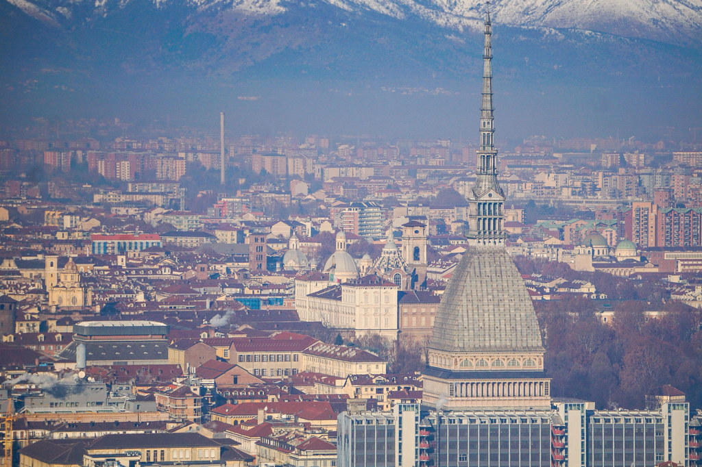 Czapa smogu nad Turynem