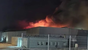 Pali się hala w miejscowości Biała Rawska w Łódzkiem