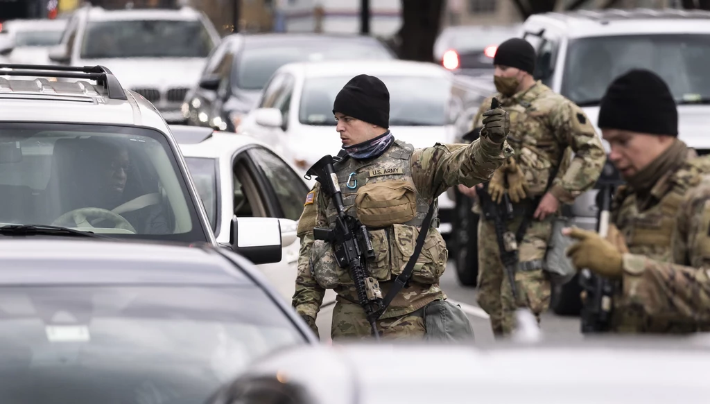 Ulice Waszyngtonu patroluje Gwardia Narodowa Ulice Waszyngtonu patroluje Gwardia Narodowa