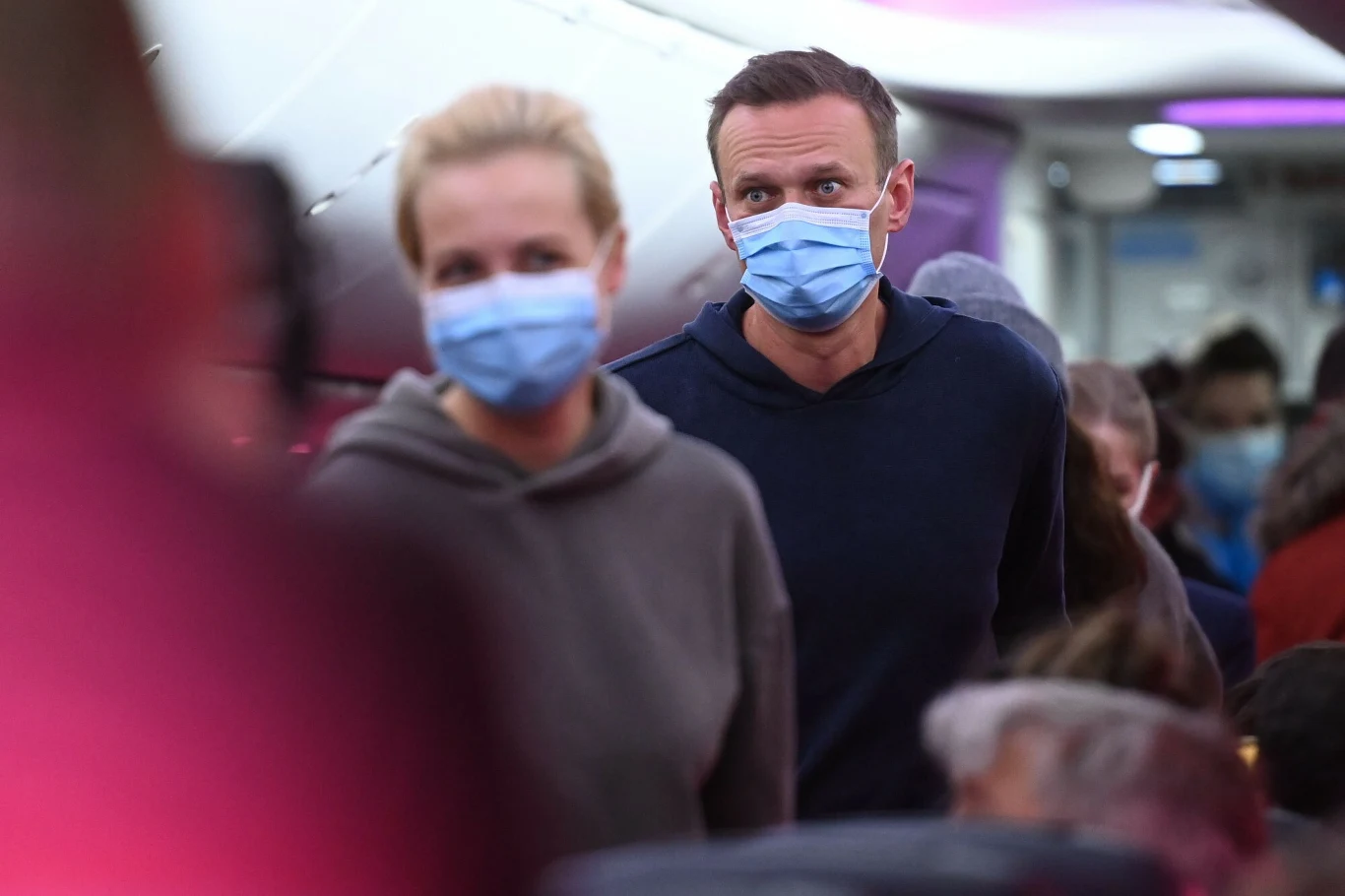 - Aleksiej powiedział dzisiaj, że nie boi się. Ja też się nie boję. Apeluję do was wszystkich, byście się nie bali - powiedziała żona Nawalnego, Julia po jego zatrzymaniu, zwracając się do zwolenników polityka, którzy dojechali na Szeremietiewo.