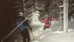 Akcję utrudniały bardzo trudne warunki atmosferyczne