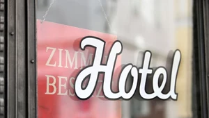 Hotele nie zamierzają pozbywać się uchodźców na majówkę 