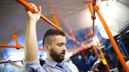 CZego nie wolno robić w autobusie i tramwaju?