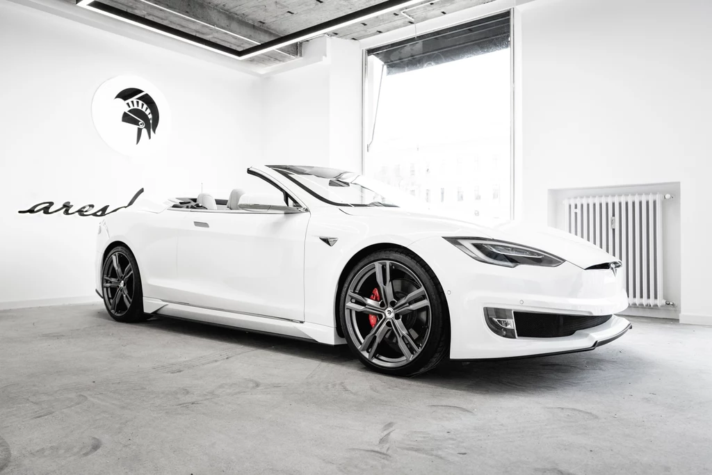 Tesla Model S od Ares Design