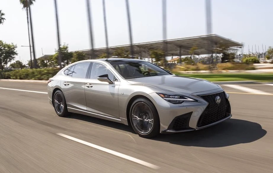 Lexus LS