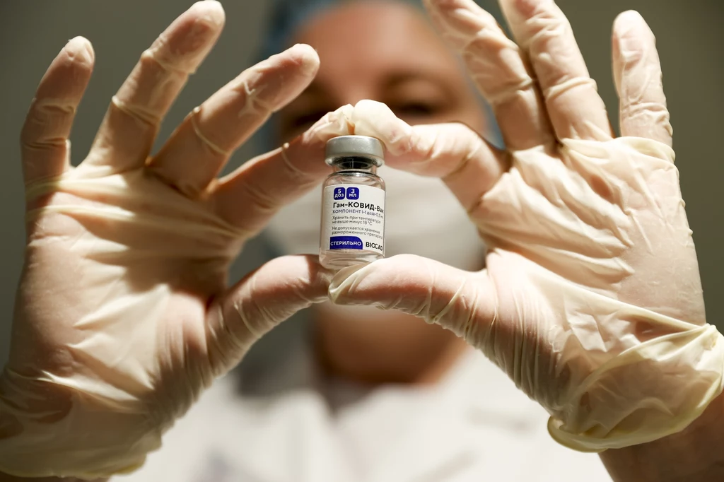 Węgry dopuściły szczepionki brytyjskiej firmy AstraZeneca oraz rosyjskiego Sputnika V Węgry dopuściły szczepionki brytyjskiej firmy AstraZeneca oraz rosyjskiego Sputnika V