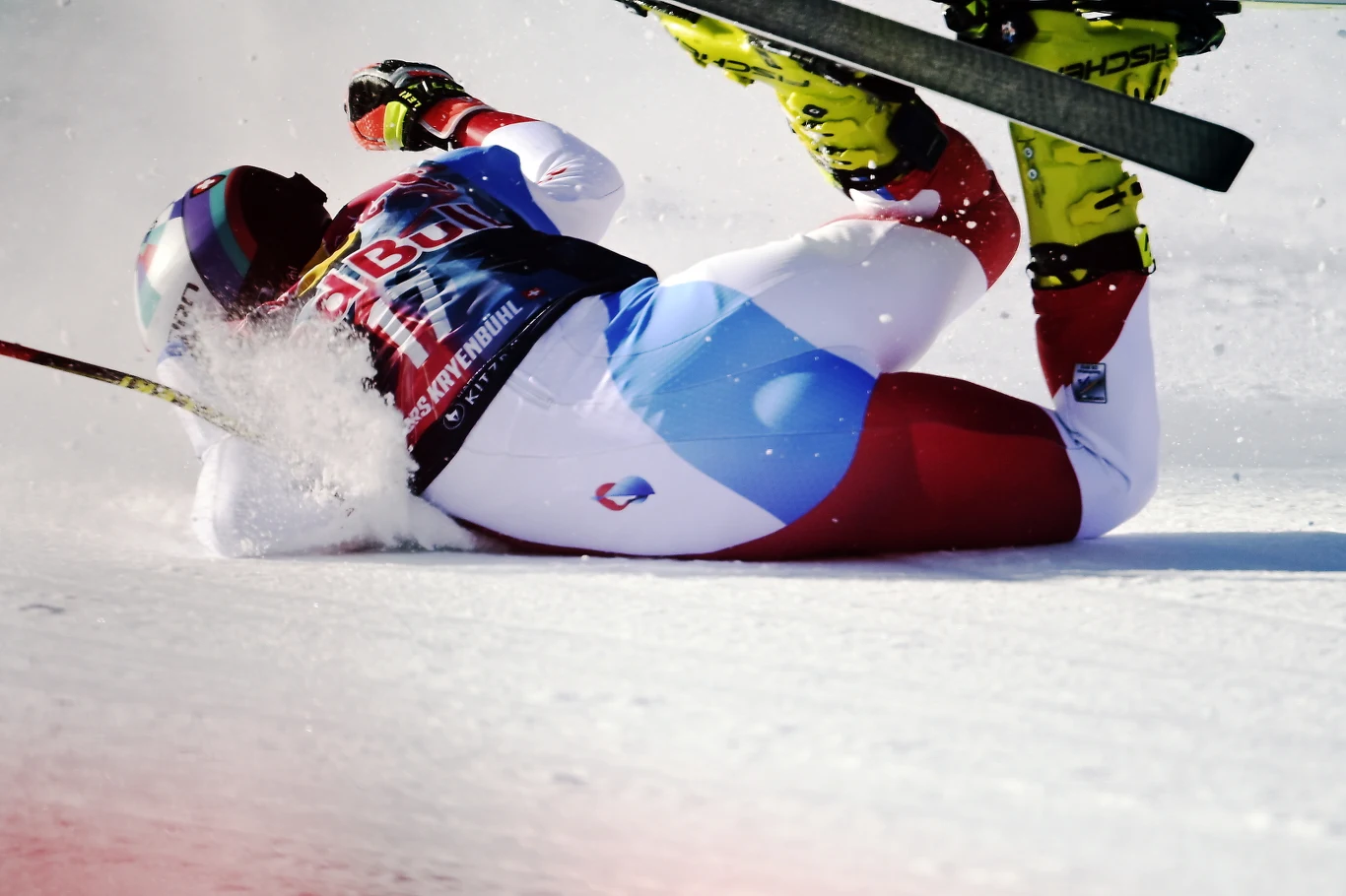 Wcześniej podobnie wyglądający upadek zaliczył Ryan Cochran-Siegle. Wcześniej podobnie wyglądający upadek zaliczył Ryan Cochran-Siegle.