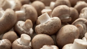 Znajoma zdradziła mi metodę na mrożenie pieczarek. Po rozmrożeniu są jędrne i smaczne