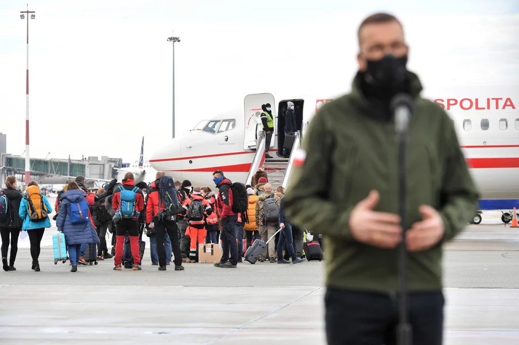 Polscy medycy przygotowują się do wylotu na Słowację. Polscy medycy przygotowują się do wylotu na Słowację.