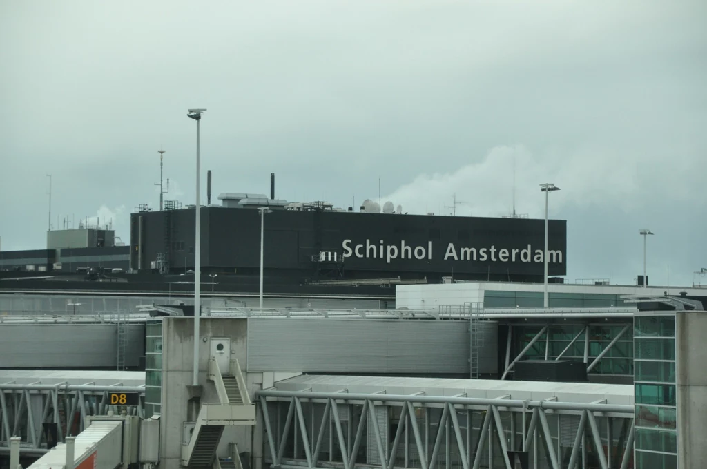 Port lotniczy Amsterdam-Schiphol Port lotniczy Amsterdam-Schiphol