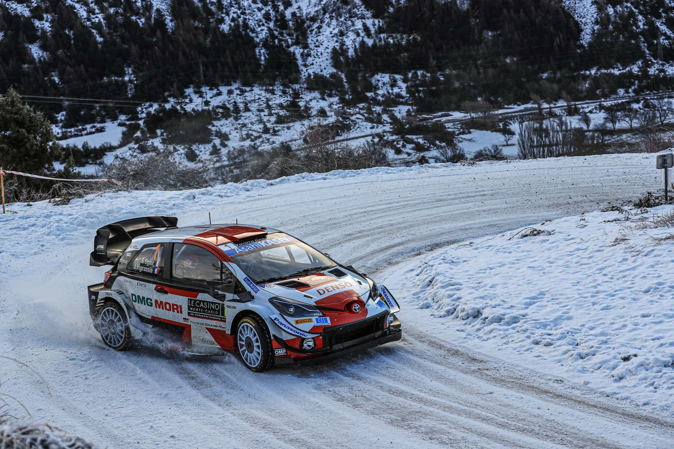 Ogier na trasie rajdu Monte Carlo Ogier na trasie rajdu Monte Carlo
