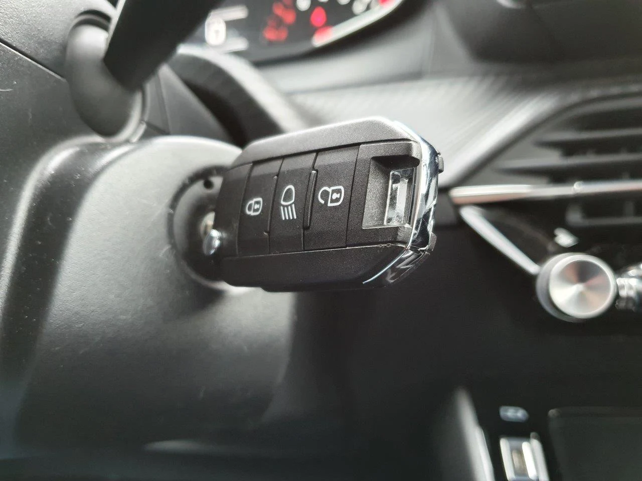Peugeot 2008 1.2 PureTech