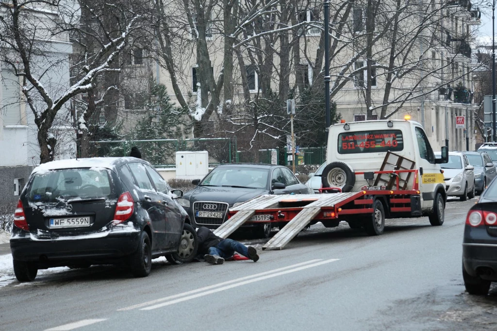 Zima to czas źniw dla "laweciarzy"