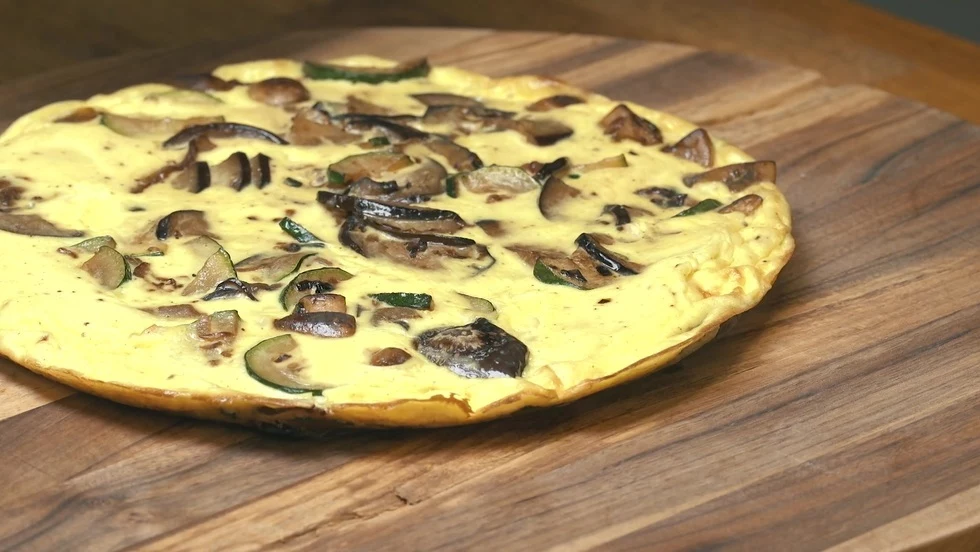 Frittata z bakłażanem i pieczarkami