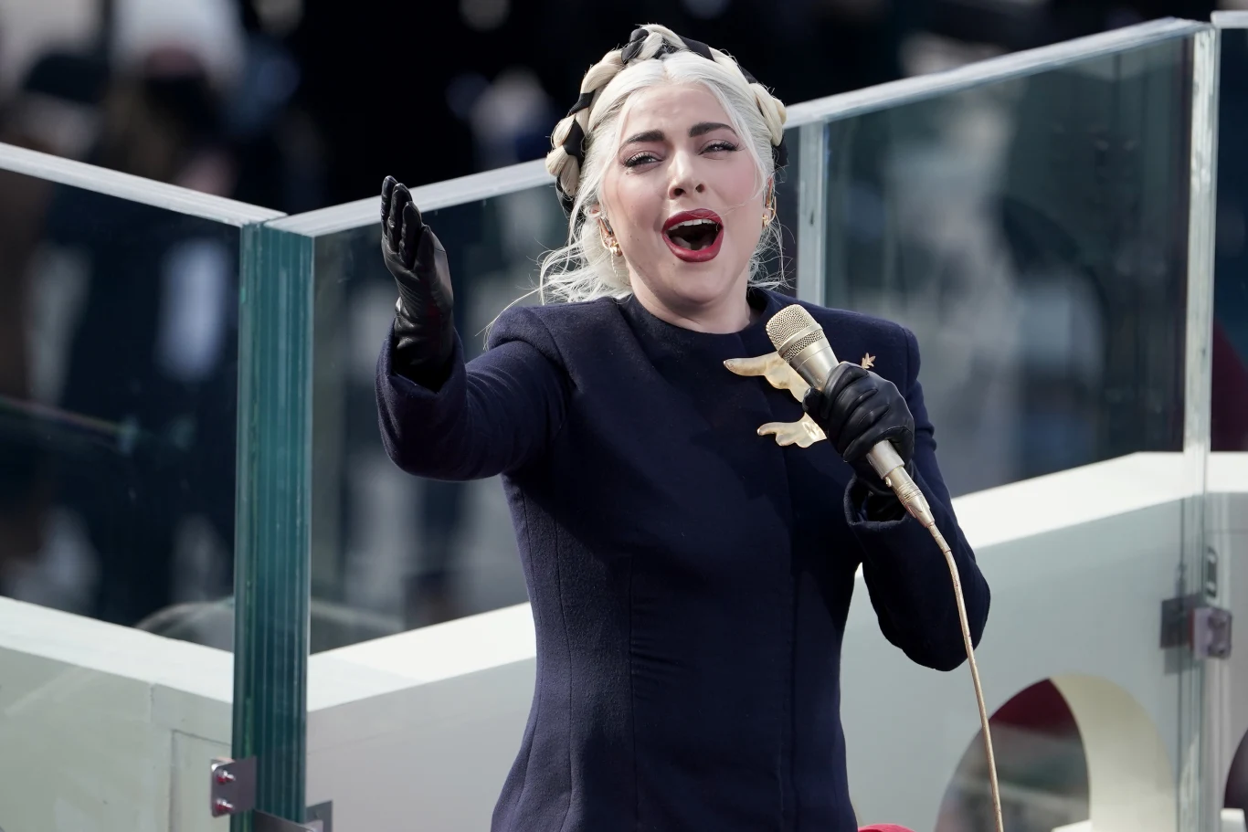 Lady Gaga zaśpiewała hymn USA na inauguracji prezydenta Joe Bidena Lady Gaga zaśpiewała hymn USA na inauguracji prezydenta Joe Bidena