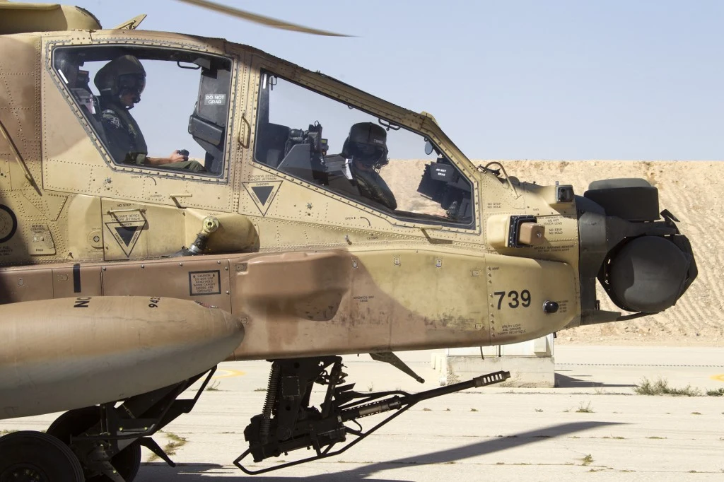 AH-64 Apache wykorzystywany w Izraelskiej armii AH-64 Apache wykorzystywany w Izraelskiej armii