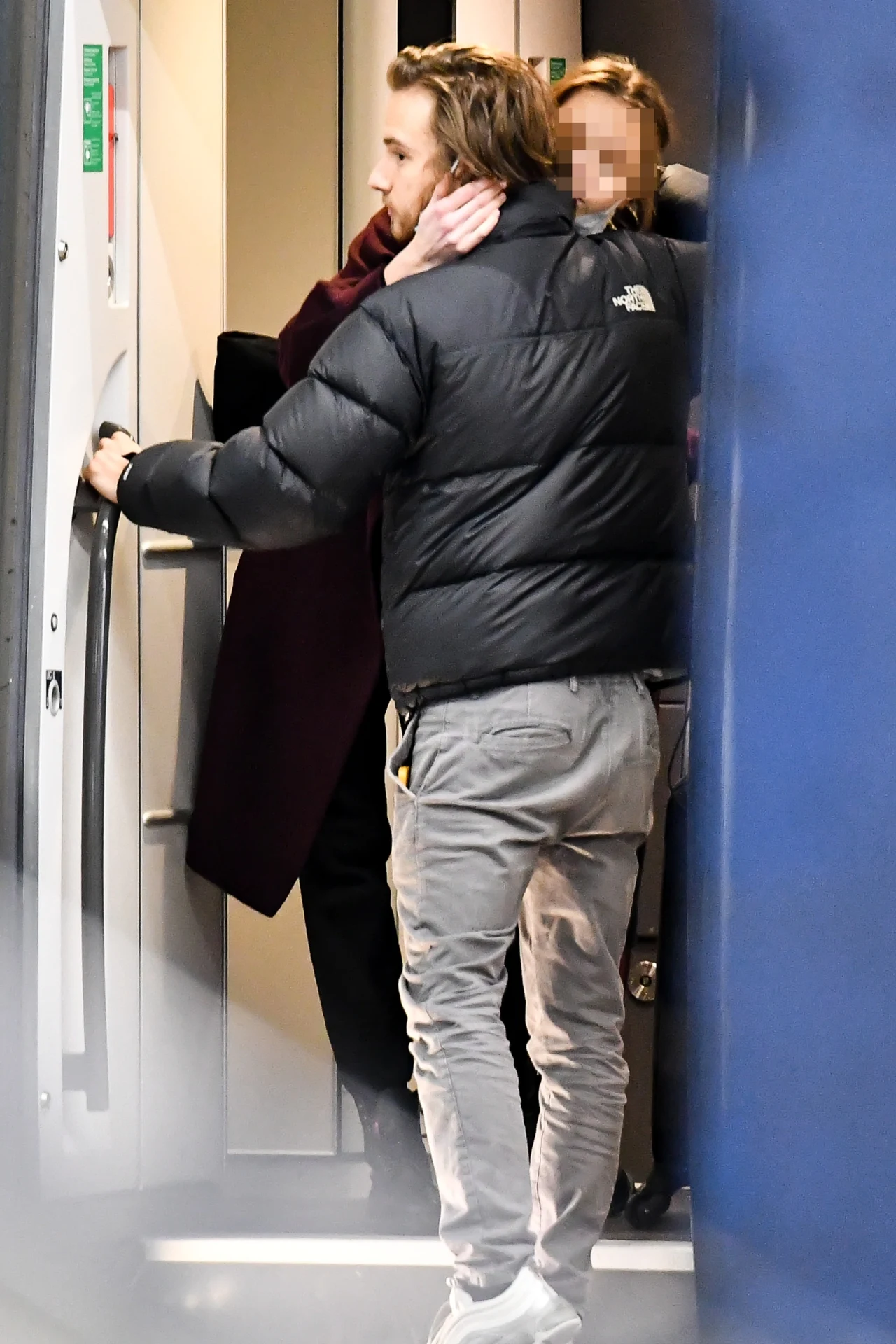 Przytulaniu i czułościom nie było końca. Przytulaniu i czułościom nie było końca.