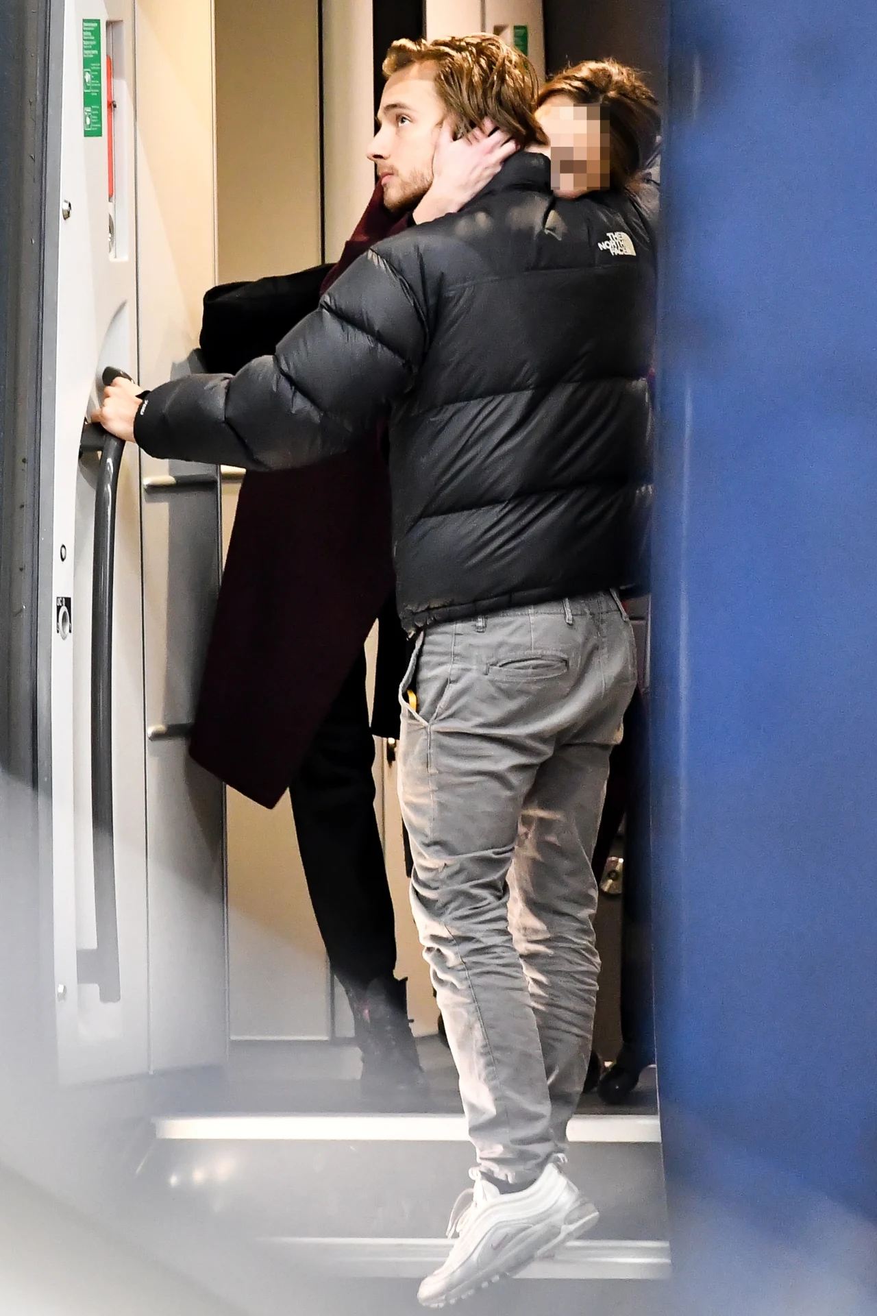 Myślicie, że aktor zdradzi wkrótce więcej szczegółów dotyczących nowego związku?  Myślicie, że aktor zdradzi wkrótce więcej szczegółów dotyczących nowego związku?