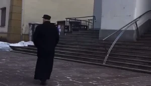 Incydent przed kościołem w Krakowie