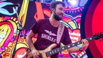 Wokalista jest częstym bywalcem Pol'and'Rock Festivalu (wcześniej pod nazwą Przystanek Woodstock), bez względu na to, czy jest obecny na scenie. Zenek brał też udział we wspólnych projektach z muzykami tworzącymi kapele takie jak Hunter, Łydka Grubasa, czy Nocny Kochanek.