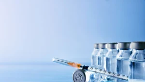 Czy klienci gromadnie powrócą do aptek? Akcja szczepien ma wspomóc odbudować rynek