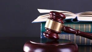 Sąd eksmitował małżeństwo bez prawa do lokalu socjalnego. RPO złożył skargę nadzwyczajną