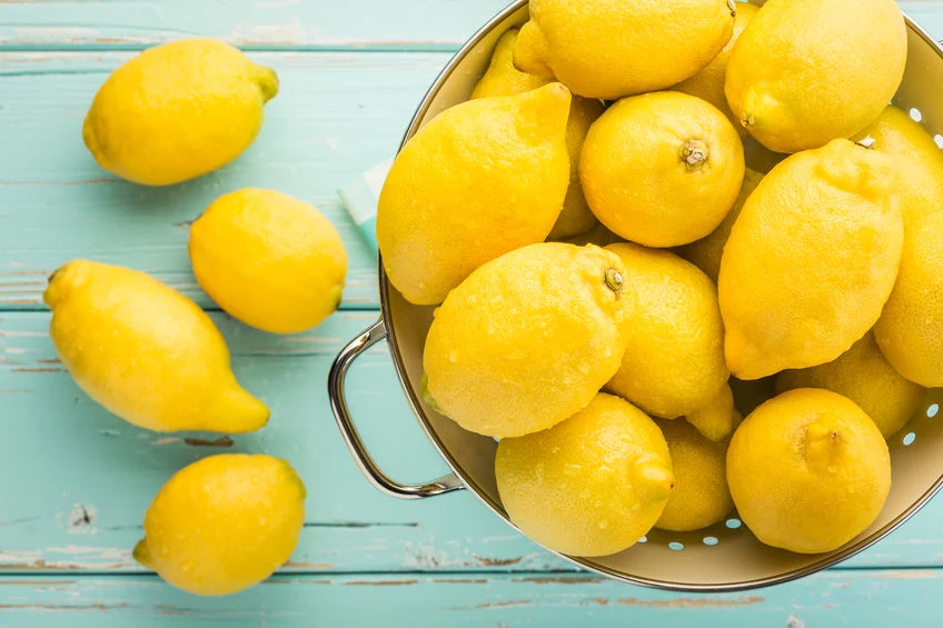 Cytryna potrafi rozjaśnić przebarwienia