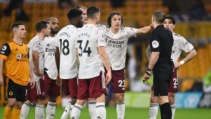 David Luiz obejrzał czerwoną kartkę i osłabił Arsenal