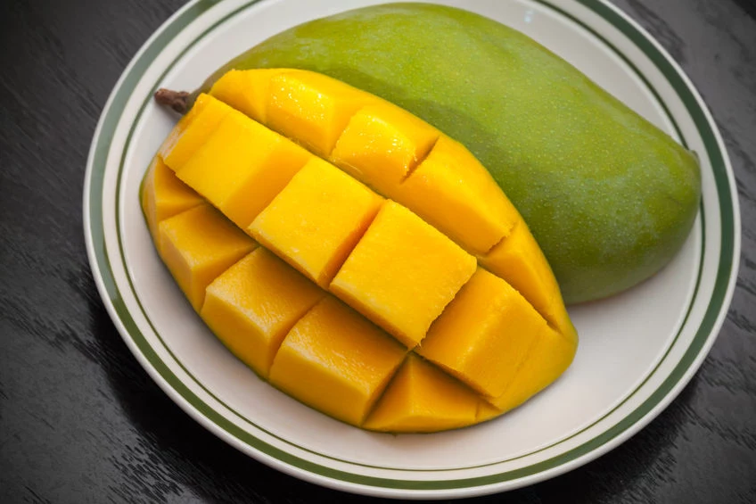 Jak w prosty sposób obrać mango?