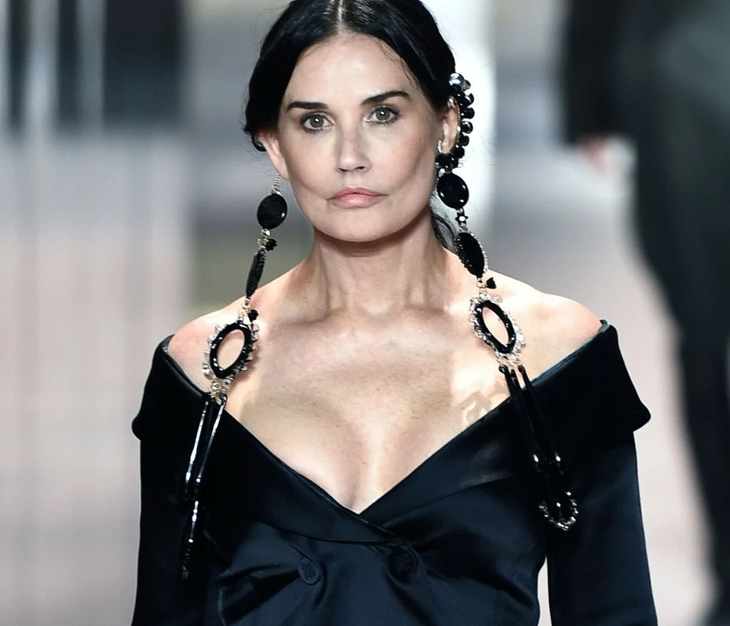 Demi Moore na pokazie Fendi