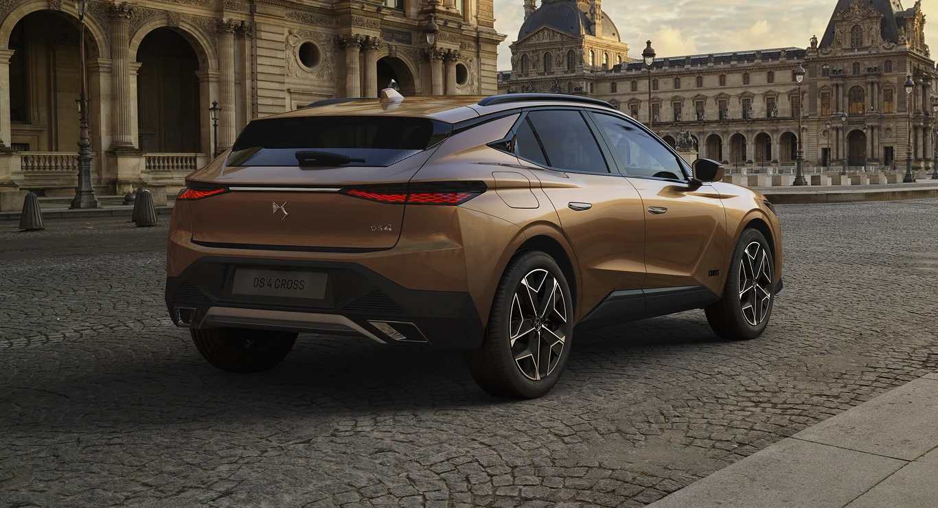 DS 4