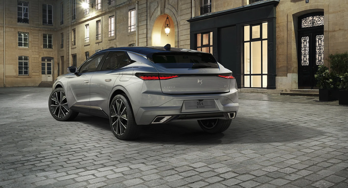 DS 4