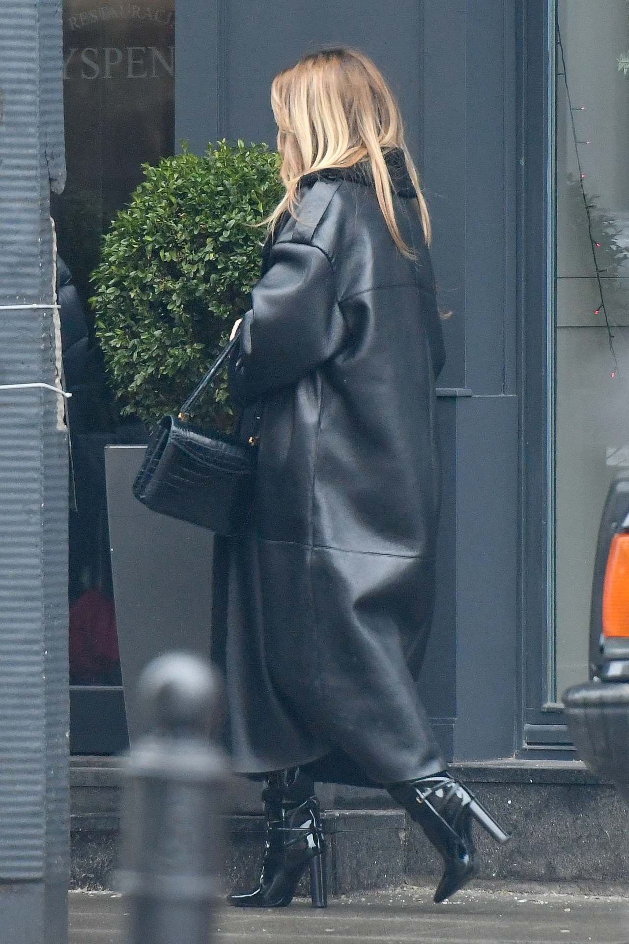 Joanna Przetakiewicz z torebką za 144 tys. złotych! Joanna Przetakiewicz z torebką za 144 tys. złotych!