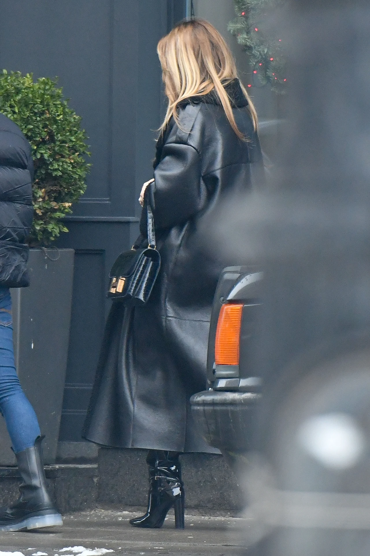 Joanna Przetakiewicz z torebką za 144 tys. złotych! Joanna Przetakiewicz z torebką za 144 tys. złotych!