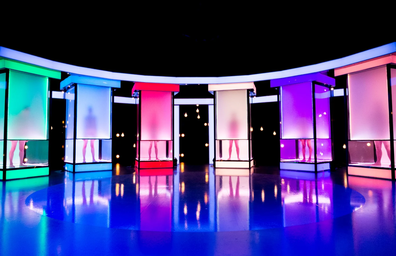 "Magia nagości" "Magia nagości"