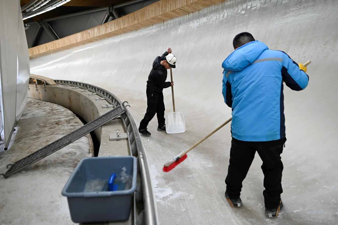 Olimpijski tor bobslejowo-saneczkowy Olimpijski tor bobslejowo-saneczkowy