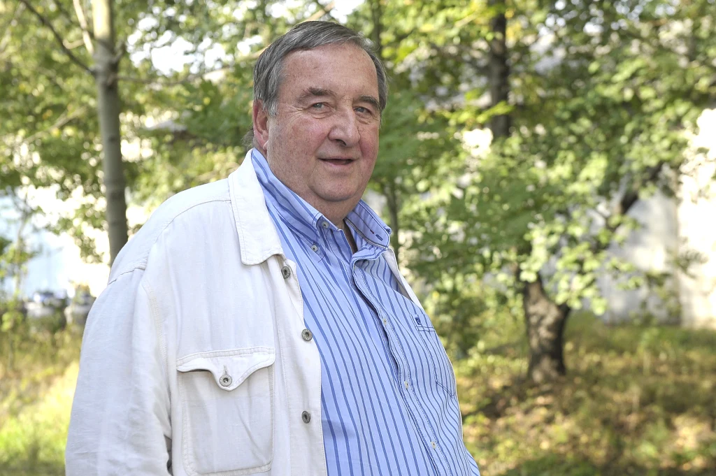Krzysztof Kowalewski Krzysztof Kowalewski