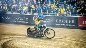 Radny porównuje Stal do raka, który wszystko zżera. Miliony na żużel, 50 złotych na piłkarza