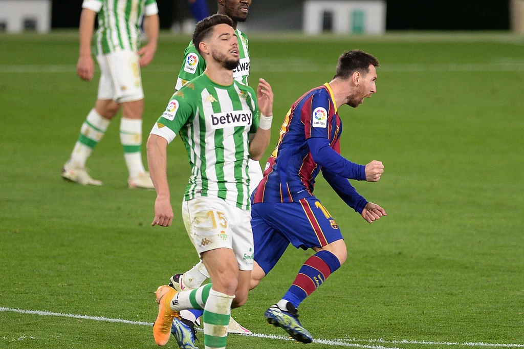 Lionel Messi cieszy się z gola