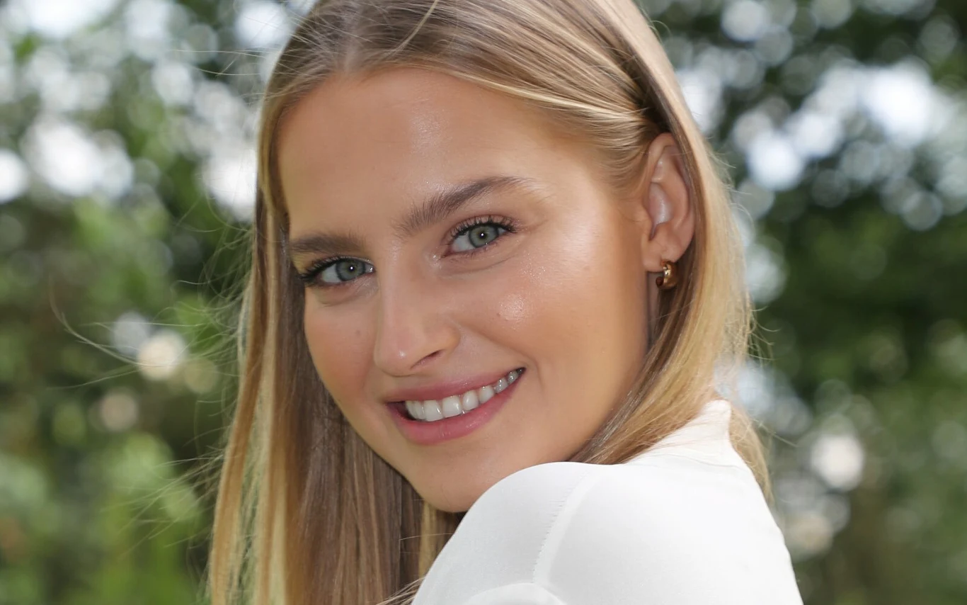 Karolina Pisarek na spotkaniu prasowym zorganizowanym z okazji premiery perfum stworzonych przez Sandrę Kubicka dla marki Kontigo Karolina Pisarek na spotkaniu prasowym zorganizowanym z okazji premiery perfum stworzonych przez Sandrę Kubicka dla marki Kontigo