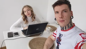 Sylwester Wilk ze swoją narzeczoną