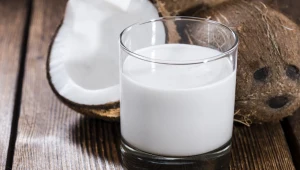 Wzmacnia odporność i ułatwia odchudzanie. Dodawaj do owsianki zamiast mleka