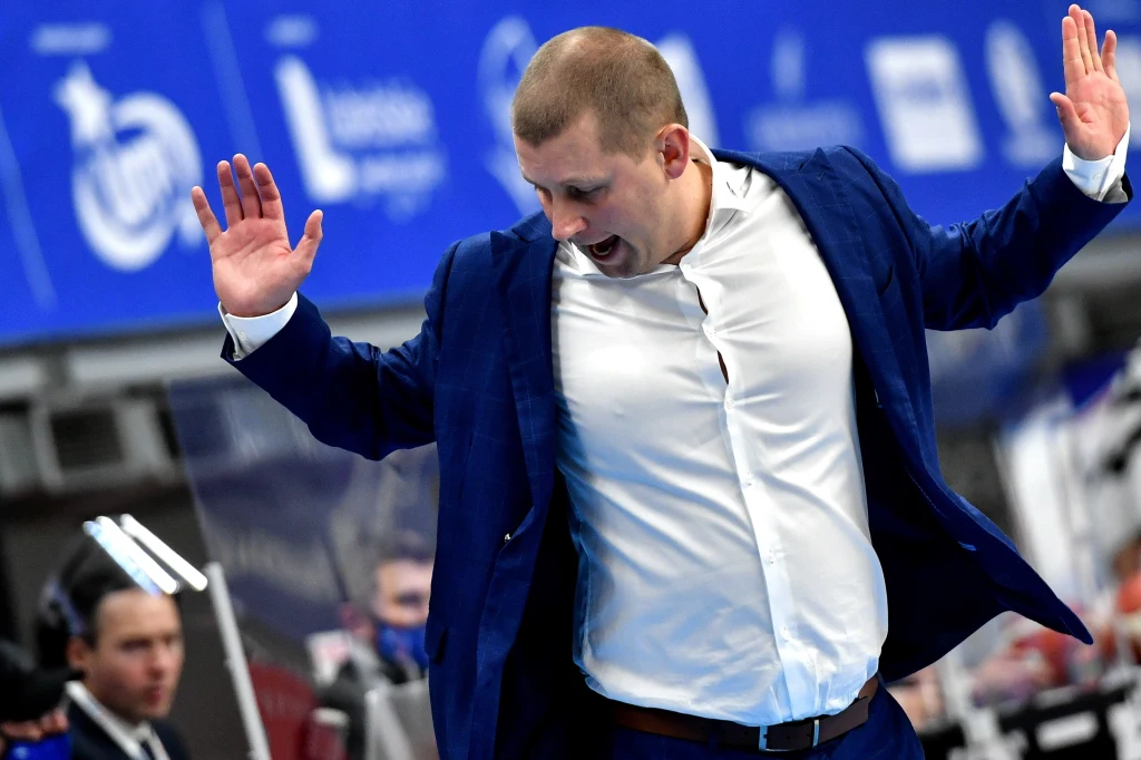 Trener PGE Spójnia Stargard Marek Łukomski