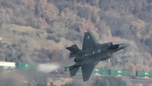 Demonstrator F-35 z problemami