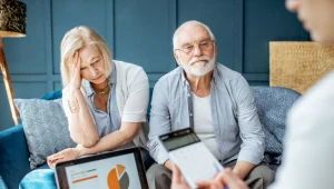 Dochody kobiet w wieku 65 i więcej lat w żadnym z krajów Unii Europejskiej nie dorównują osiąganym przez równoletnich mężczyzn