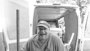 Marek "Krzykacz" Pawłowski na planie "Złomowiska.pl"