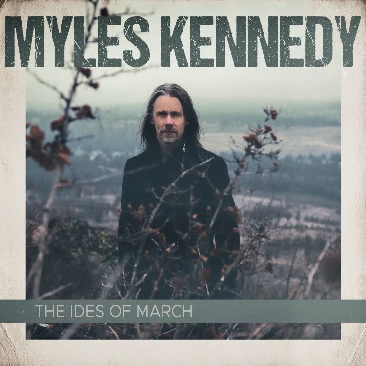 Myles Kennedy na okładce płyty "The Ides of March"