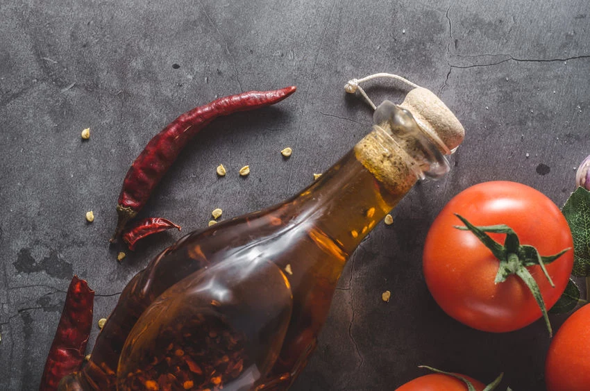 Warto mieć w swojej kuchni olej z chilli