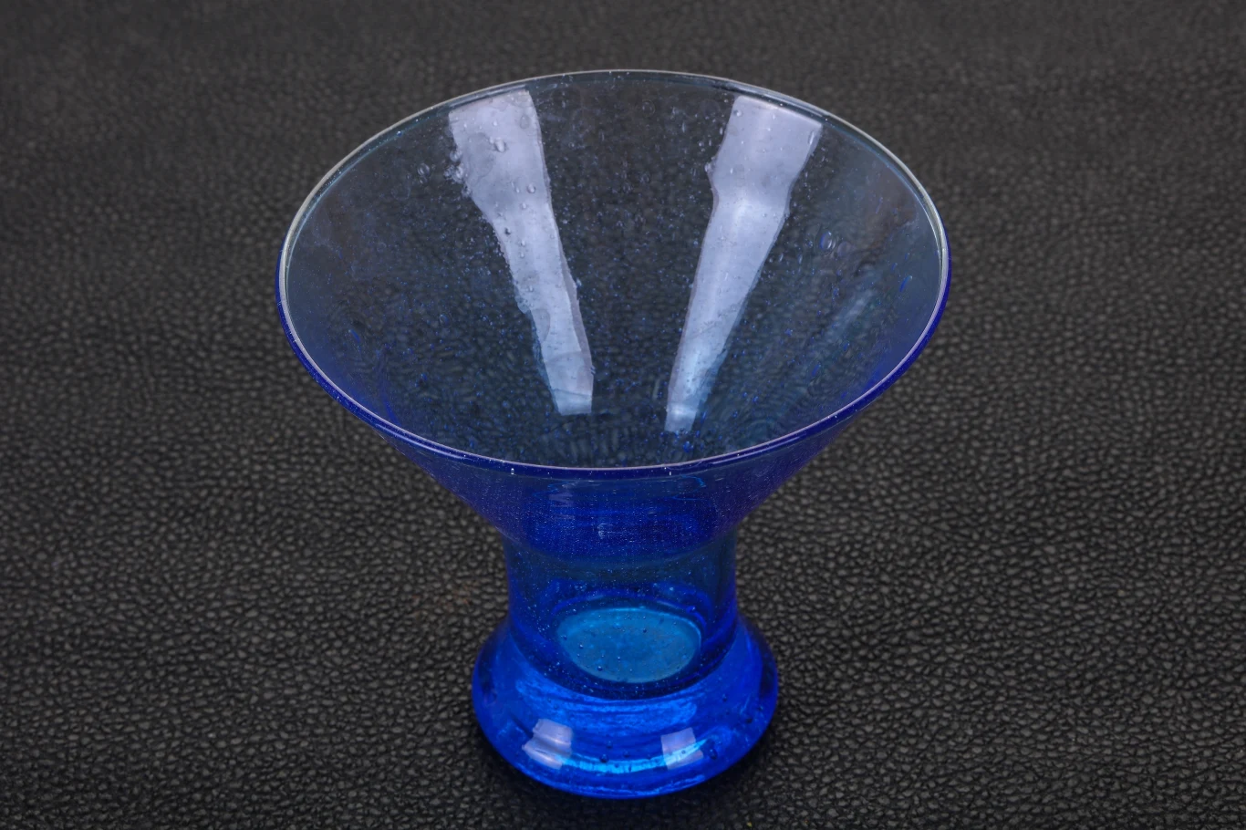 Pusty wazon, zgodnie z zabobonami, miał przynosić pecha